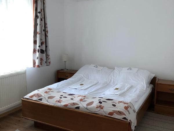 Zöldtető Panzió : photo 1 de la chambre chambre double standard
