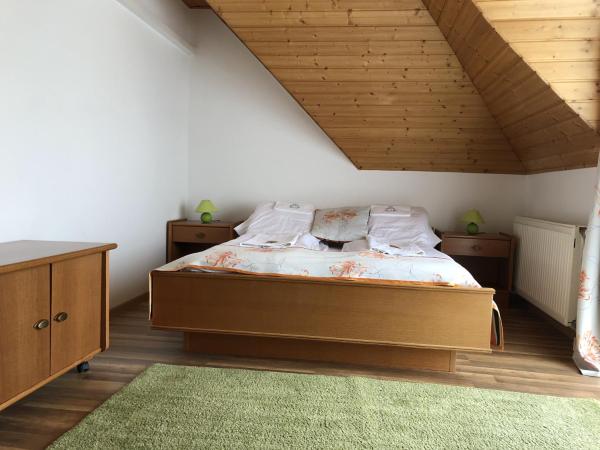 Zöldtető Panzió : photo 1 de la chambre chambre double avec balcon