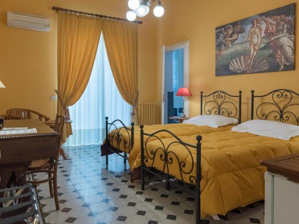 palazzo pantaleo : photo 2 de la chambre chambre double avec balcon