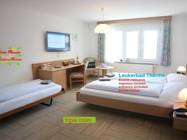 Hotel Paradis-Leukerbad-Therme : photo 9 de la chambre chambre triple