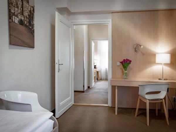 Pytloun Kampa Garden Hotel Prague : photo 4 de la chambre suite - vue sur rivière