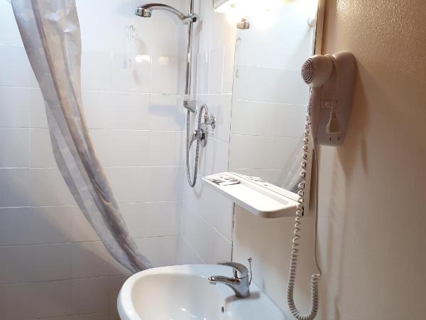 Hotel Villa Dina : photo 1 de la chambre basic triple room - mansarda