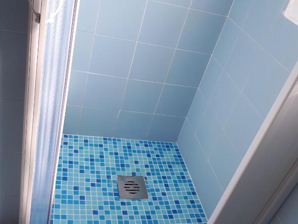 Hotel Villa Dina : photo 9 de la chambre chambre familiale (5 adultes)