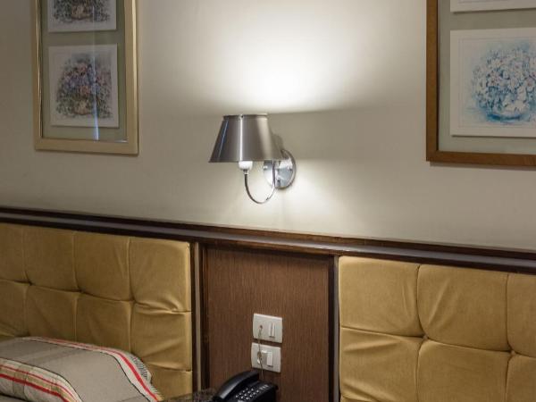 Soneca Plaza Hotel : photo 10 de la chambre chambre lits jumeaux