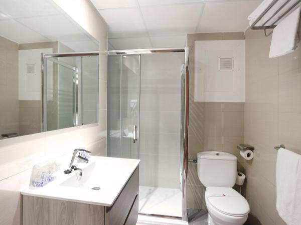 Hotel Brasil : photo 8 de la chambre chambre lits jumeaux