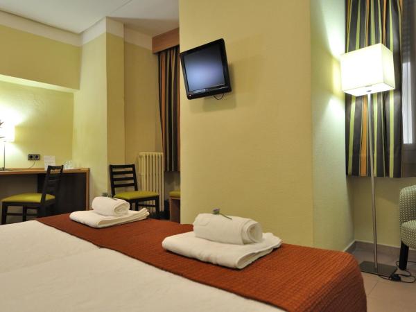 Hostal Ballesta : photo 6 de la chambre chambre double ou lits jumeaux