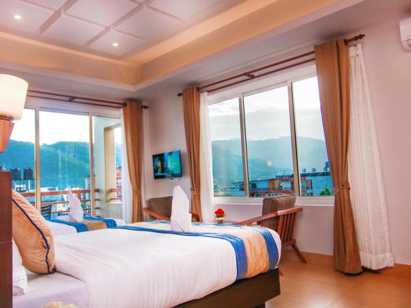 Hotel Lake Paradise : photo 2 de la chambre chambre familiale deluxe