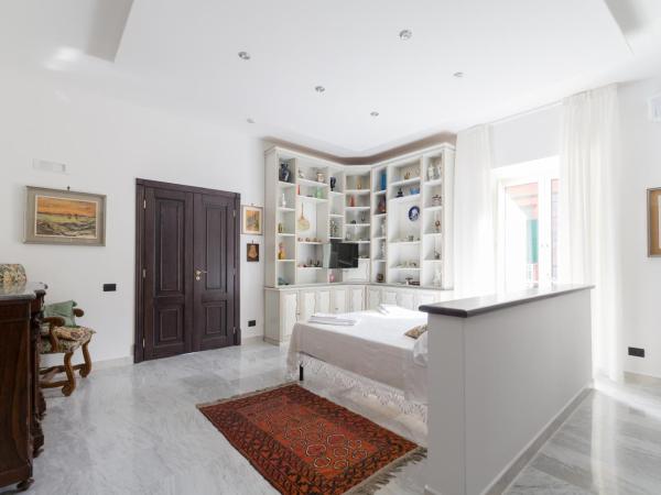 Palazzo Doria d'Angri Suites : photo 3 de la chambre suite lit queen-size deluxe