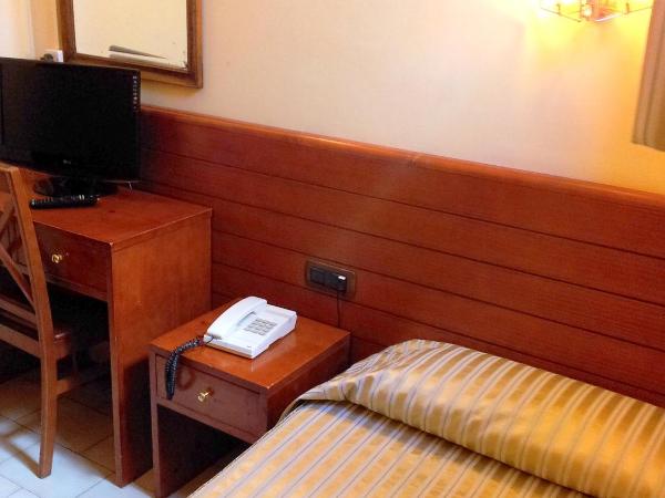 Hotel Toledano Ramblas : photo 3 de la chambre chambre simple