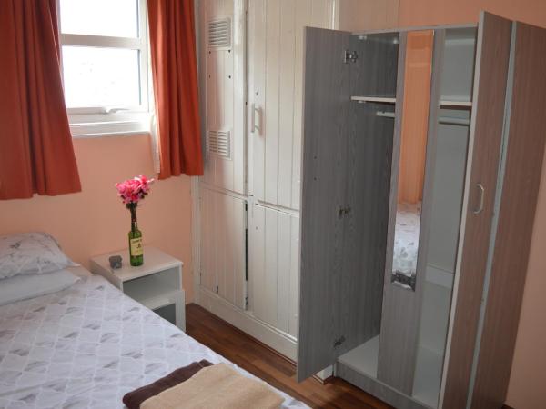 Library View Villa Holiday Home : photo 7 de la chambre chambre simple standard avec salle de bains commune