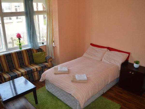 Library View Villa Holiday Home : photo 7 de la chambre chambre double standard avec salle de bains commune