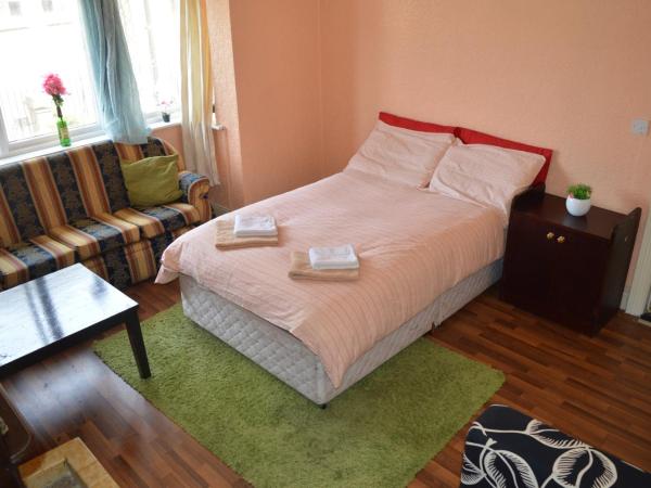 Library View Villa Holiday Home : photo 8 de la chambre chambre double standard avec salle de bains commune