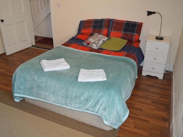 Library View Villa Holiday Home : photo 6 de la chambre chambre double standard avec salle de bains commune