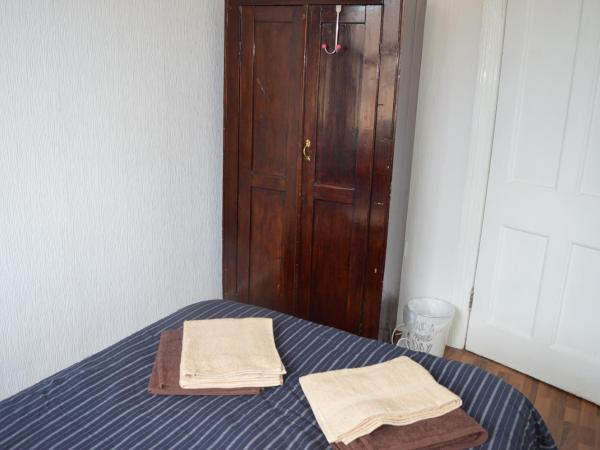 Library View Villa Holiday Home : photo 8 de la chambre chambre double standard avec salle de bains commune