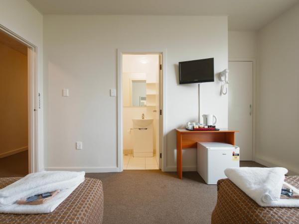 Kiwi International Hotel : photo 3 de la chambre chambre lits jumeaux avec salle de bains
