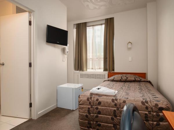 Kiwi International Hotel : photo 4 de la chambre chambre simple avec salle de bains 