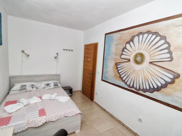 Villa Monsena : photo 5 de la chambre petite chambre double