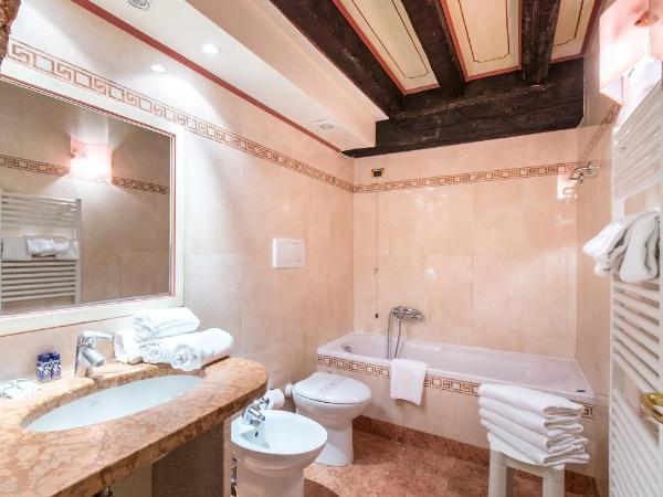 Hotel Pantalon : photo 3 de la chambre studio (4 adultes) - depandance