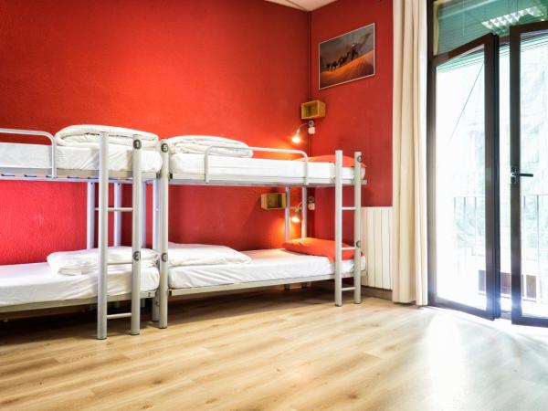 Itaca Hostel : photo 1 de la chambre lit dans dortoir mixte (6 lits)