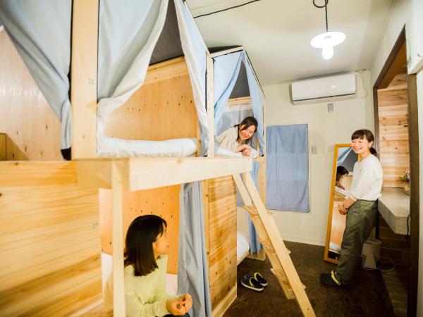 Kobe Guesthouse MAYA : photo 2 de la chambre lit dans dortoir pour femmes de 6 lits