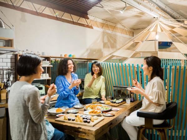 Kobe Guesthouse MAYA : photo 1 de la chambre dortoir mixte de 6 lits