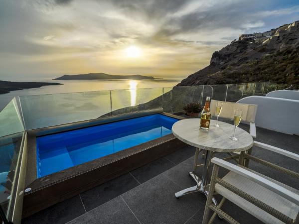 Kratiras View Luxury Suites : photo 7 de la chambre suite junior avec piscine privée 