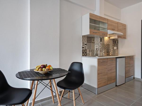 Yacinthos : photo 5 de la chambre studio demi sous-sol (2 adultes)