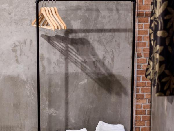 Sawatdee Guesthouse the Original : photo 6 de la chambre suite deluxe avec lit king-size