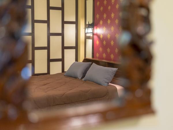 Sawatdee Guesthouse the Original : photo 8 de la chambre suite deluxe avec lit king-size