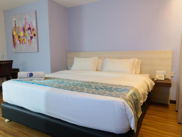 Samudra Hotel Kuching : photo 1 de la chambre suite