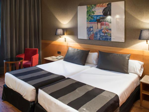 Catalonia Barcelona Plaza : photo 4 de la chambre chambre double ou lits jumeaux