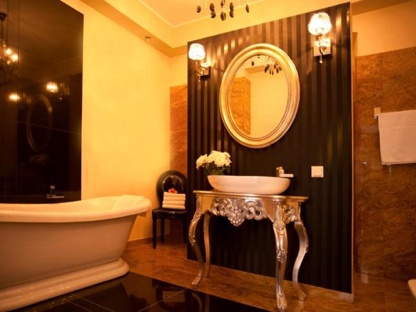 Hotel Kolegiacki : photo 10 de la chambre chambre double deluxe