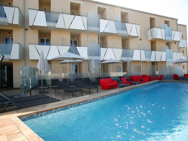 Hôtel Méditerranée : photo 3 de la chambre chambre double ou lits jumeaux supérieure - vue sur piscine