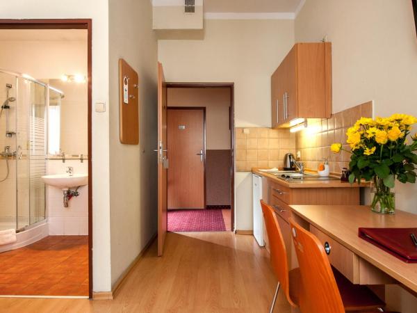 Mały Kraków Aparthotel : photo 3 de la chambre chambre double ou lits jumeaux