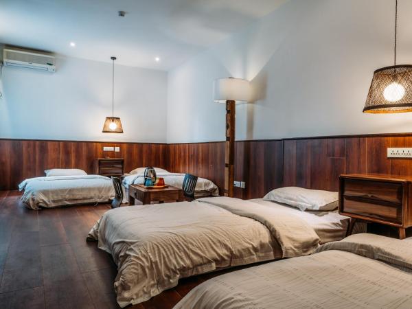 Chengdu Flipflop Hostel Poshpacker (Chunxi Road Metro Station) : photo 1 de la chambre chambre quadruple standard - salle de bains privative