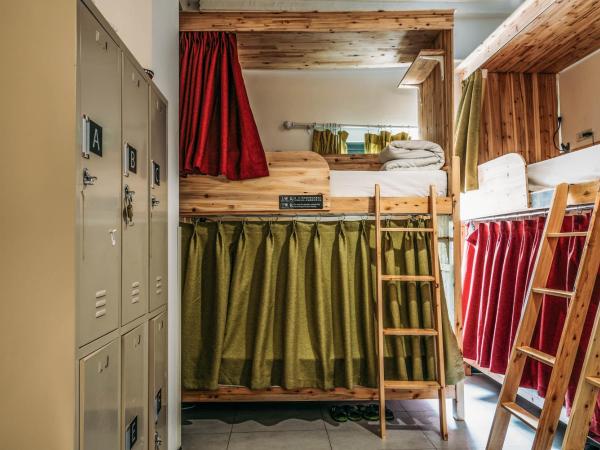 Chengdu Flipflop Hostel Poshpacker (Chunxi Road Metro Station) : photo 4 de la chambre lit dans dortoir pour hommes