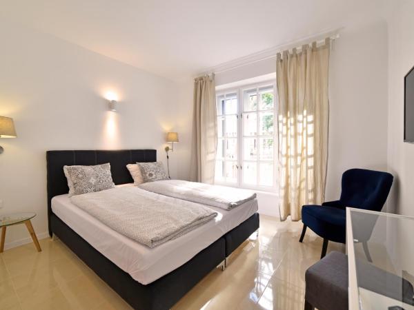 B&B Downtown Zagreb : photo 6 de la chambre chambre double avec salle de bains privative