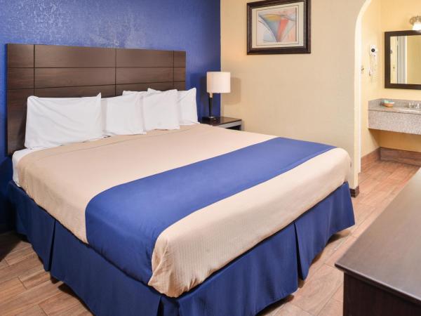 Americas Best Value Inn Medical Center Downtown : photo 2 de la chambre king bed standard smoking
