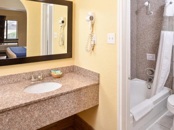 Americas Best Value Inn Medical Center Downtown : photo 5 de la chambre king bed standard smoking