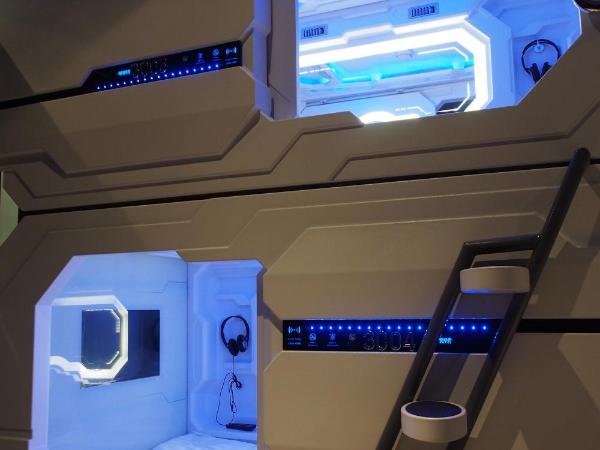 Space Hotel @ Chinatown Kuala Lumpur : photo 2 de la chambre chambre familiale deluxe avec salle de bains privative