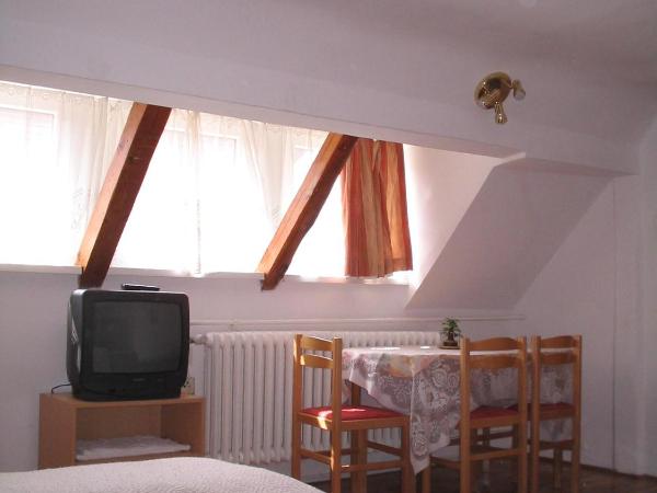 Burg Eger : photo 2 de la chambre chambre double standard avec 2 lits doubles
