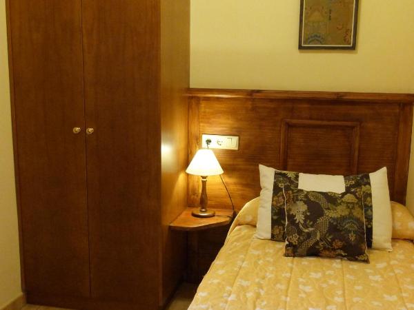 Hostal Loreto : photo 3 de la chambre chambre simple Économique