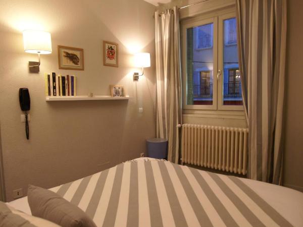 Hotel de la Placette Barcelonnette : photo 9 de la chambre chambre double