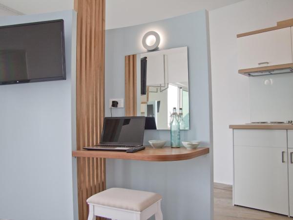 Christina Beach Hotel : photo 3 de la chambre studio deluxe lit king-size - vue sur mer