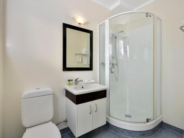 Poenamo Hotel : photo 6 de la chambre studio supérieur avec vue sur la piscine 