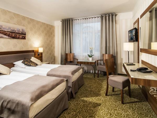 Hotel Lord - Warsaw Airport : photo 4 de la chambre chambre lits jumeaux