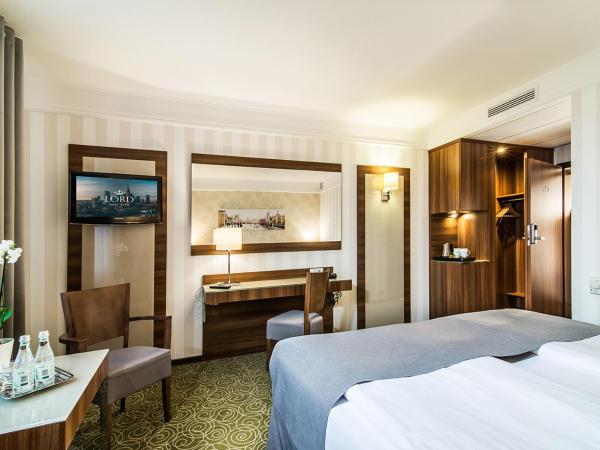Hotel Lord - Warsaw Airport : photo 1 de la chambre chambre double