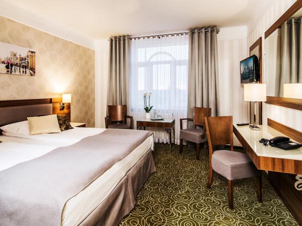 Hotel Lord - Warsaw Airport : photo 3 de la chambre chambre double