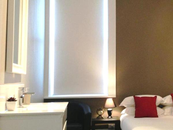 Centennial Inn on Bathurst : photo 5 de la chambre chambre double