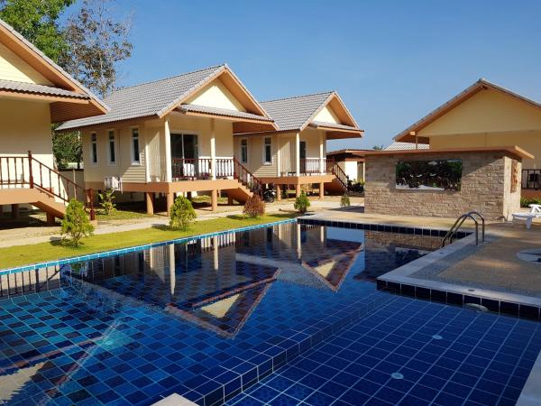 Poolside Bungalows : photo 8 de la chambre bungalow avec terrasse